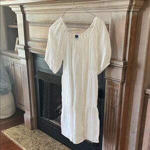 Old Navy White Gathered Top